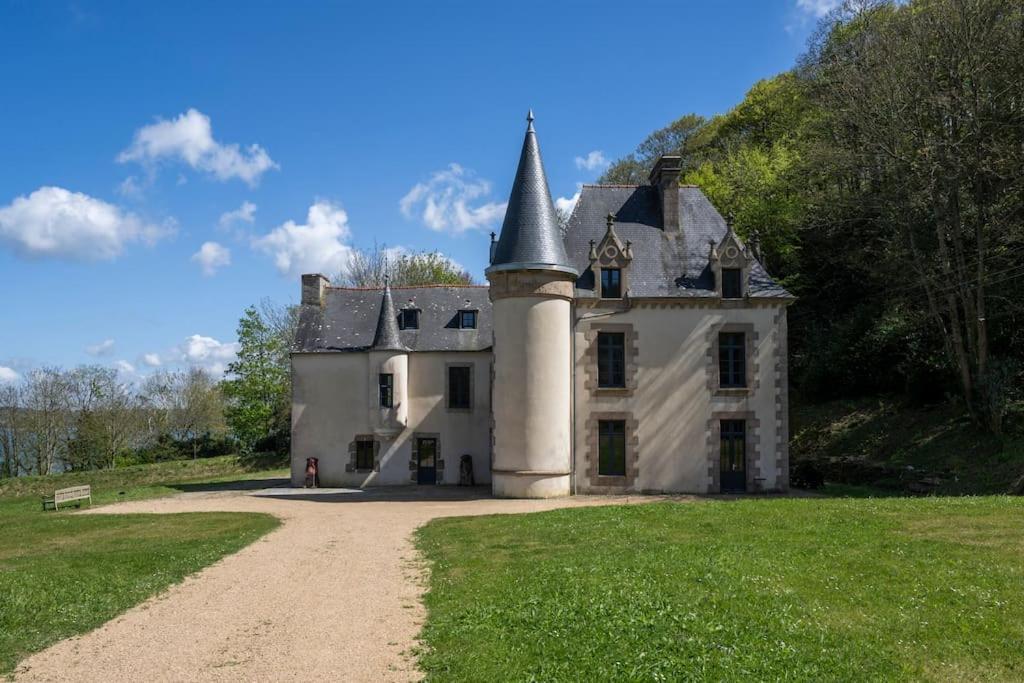 Chateau Au Bord De La Mer Carantec Exterior foto